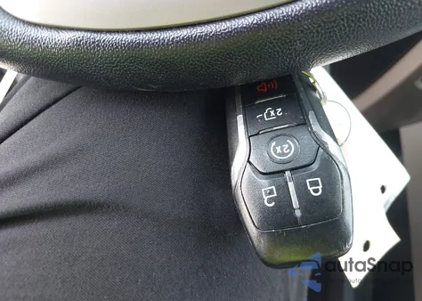 2017 Ford F-150 Lariat из США, поврежденный, VIN 1FTFW1EG6HFC84358